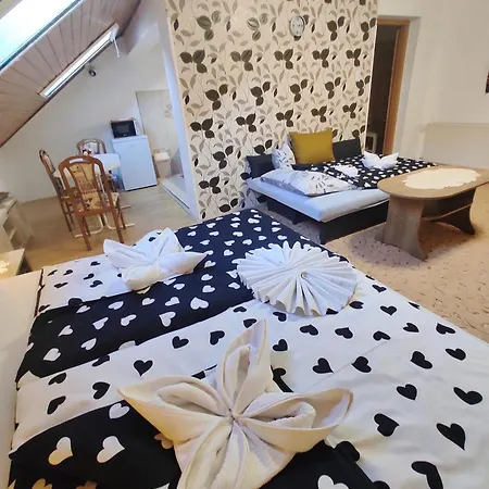 Apartament Era Apartmanhaz *