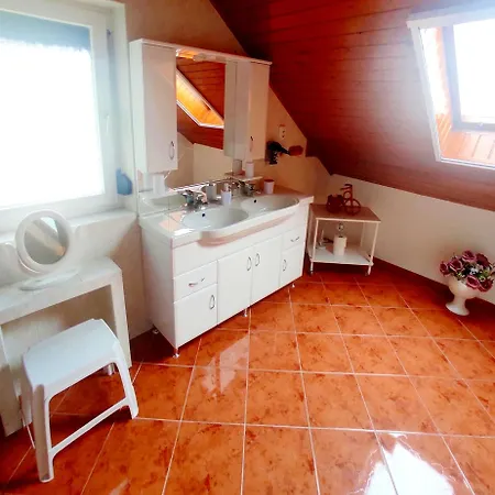 Apartman Era