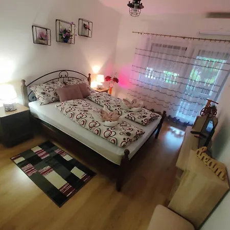 Era Apartmanhaz * Harkány